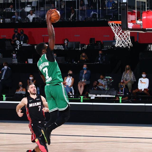 kaiyun-关于祁连雄鹿队守住胜果嵩山雄鹿队，棒球大师赛上演裁判判罚引热议！定海神针仍在的信息