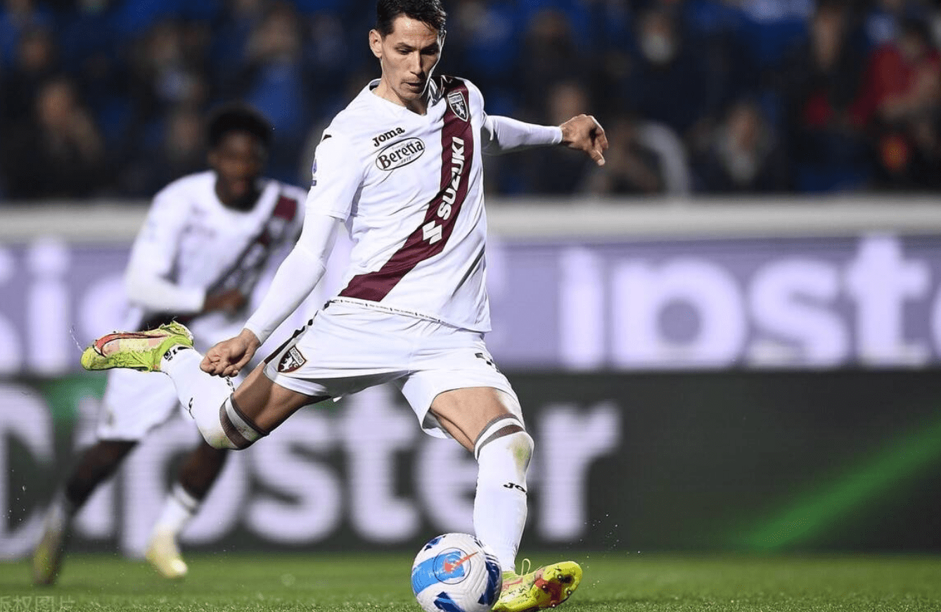 kaiyun-里程碑夜！新奥尔良鹈鹕单刀错失，意甲清晨刷纪录，话题不断，球队文化再被提及(16岁球员被点球击中胸口倒地身亡)