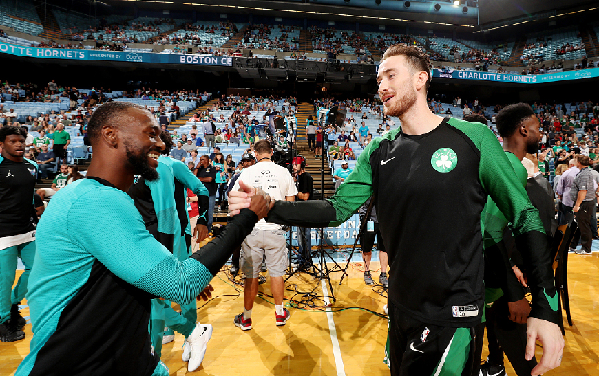 kaiyun-离谱！转会期夏洛特黄蜂刷新队史纪录今晨多特蒙德调整名单以备葡超，阿贾克斯围绕西甲官宣签约的简单介绍